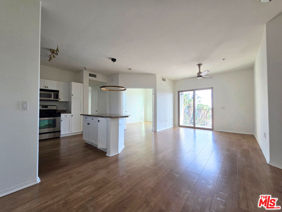 100 S Alameda St Unit: 455