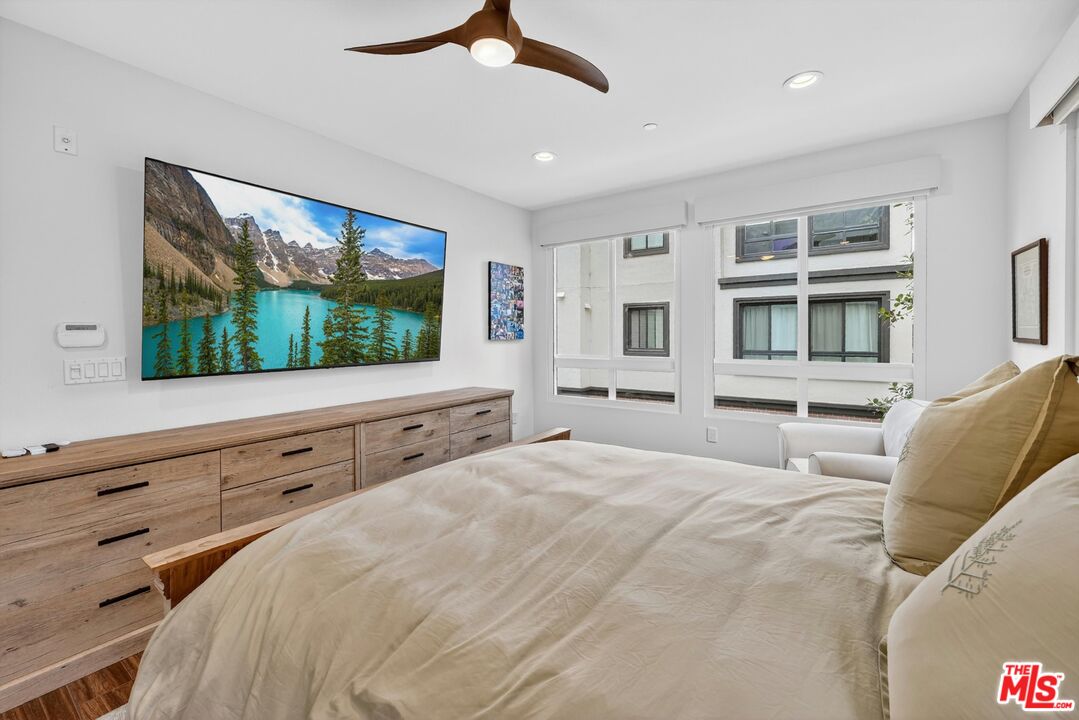 12883 Runway Rd Unit: 1