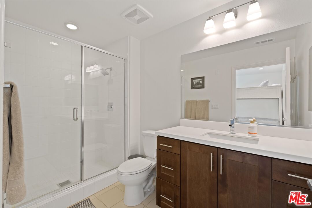 12883 Runway Rd Unit: 1