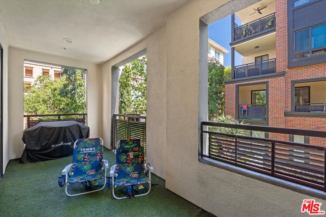 12883 Runway Rd Unit: 1