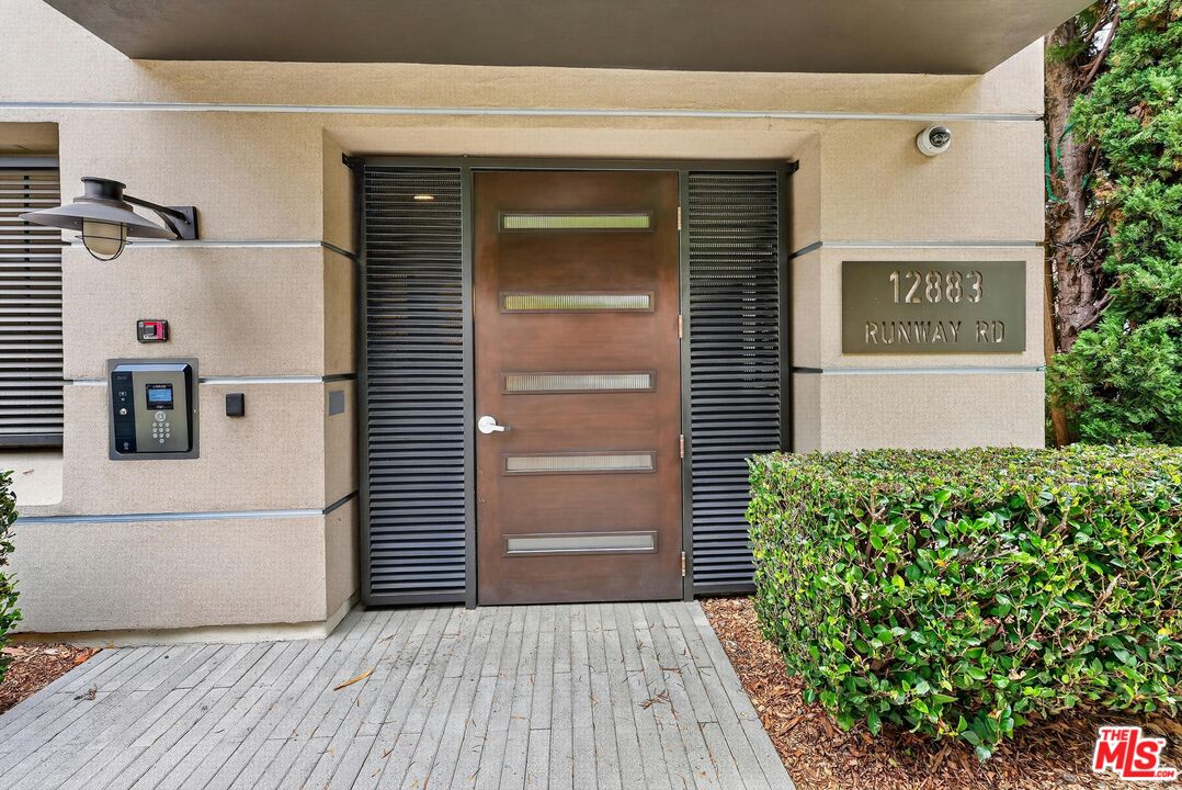 12883 Runway Rd Unit: 1