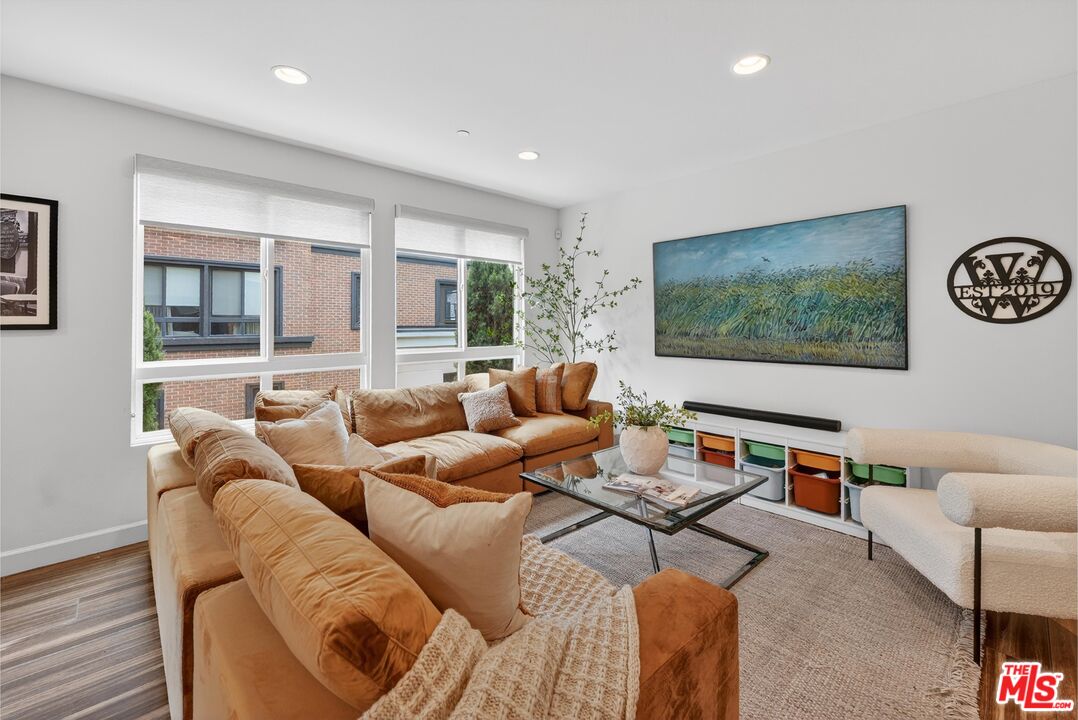 12883 Runway Rd Unit: 1