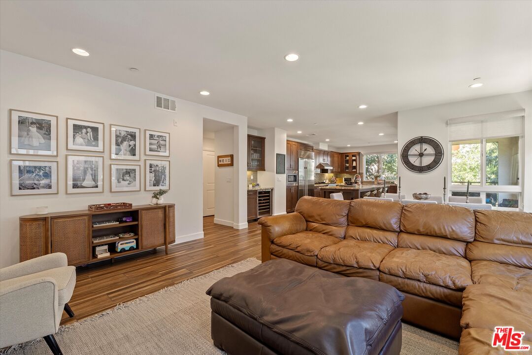 12883 Runway Rd Unit: 1