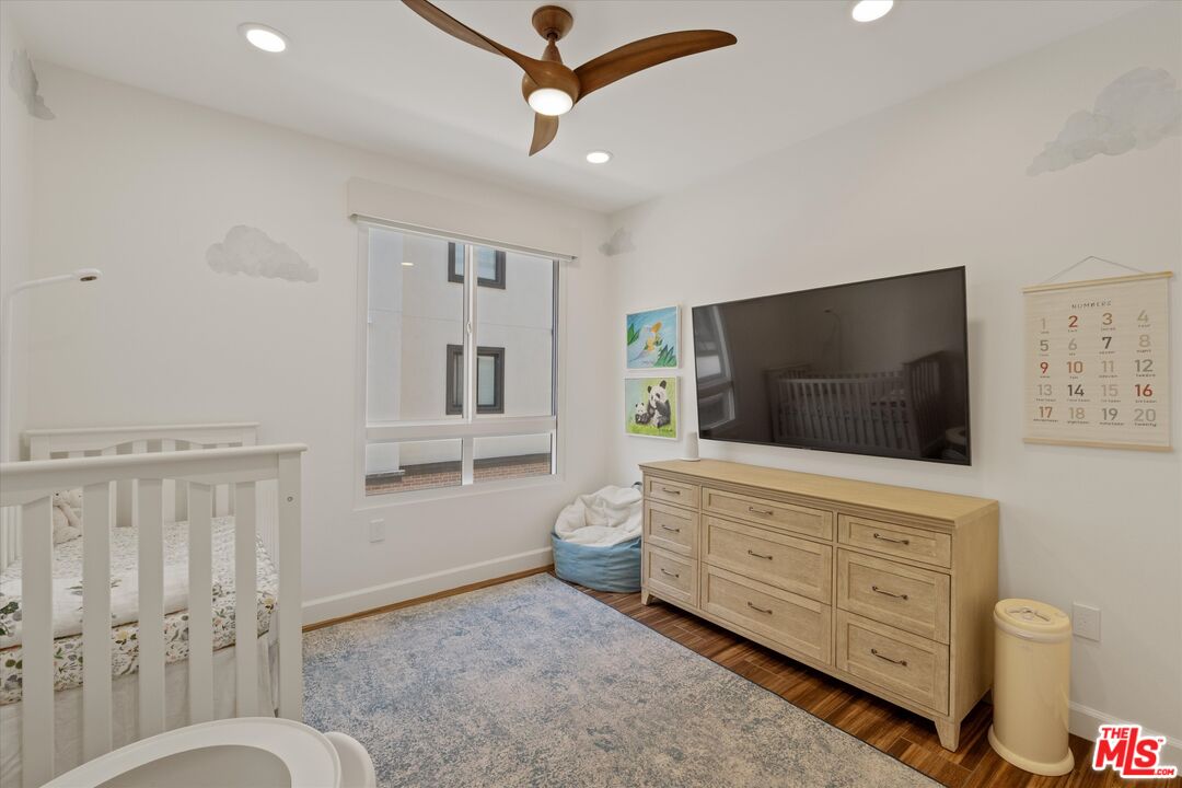 12883 Runway Rd Unit: 1