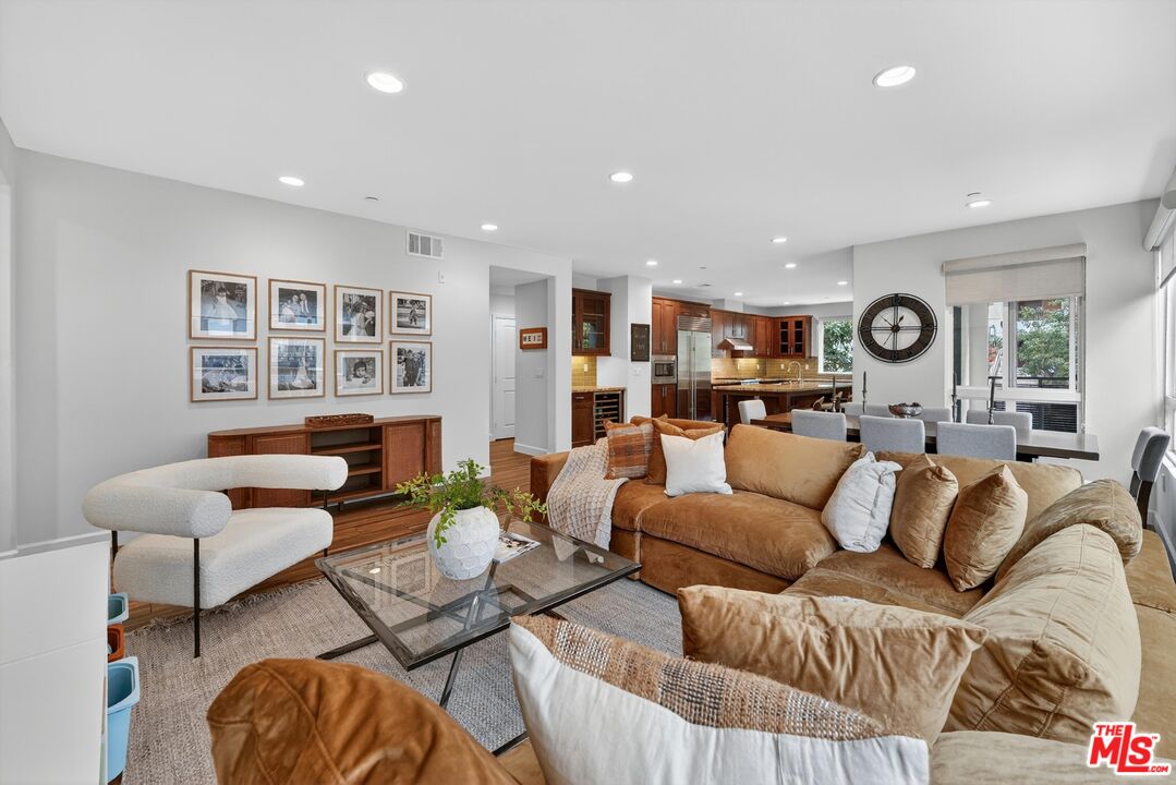 12883 Runway Rd Unit: 1