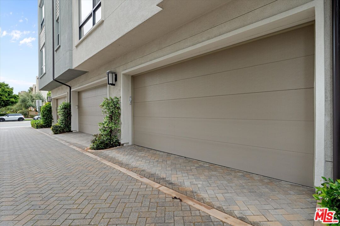 5850 Mcconnell Ave Unit: 1