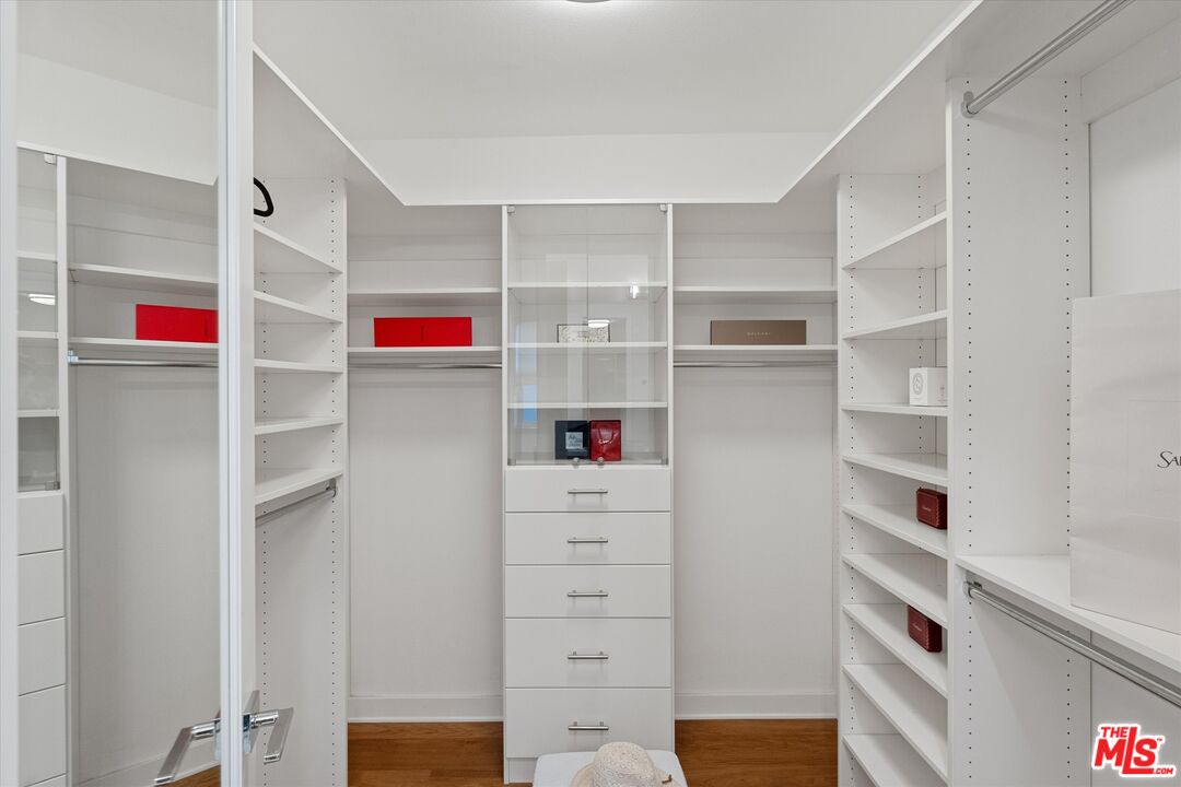 5850 Mcconnell Ave Unit: 1