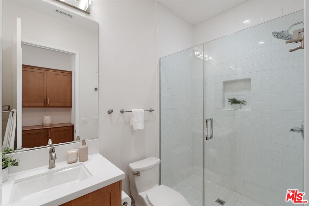 5850 Mcconnell Ave Unit: 1