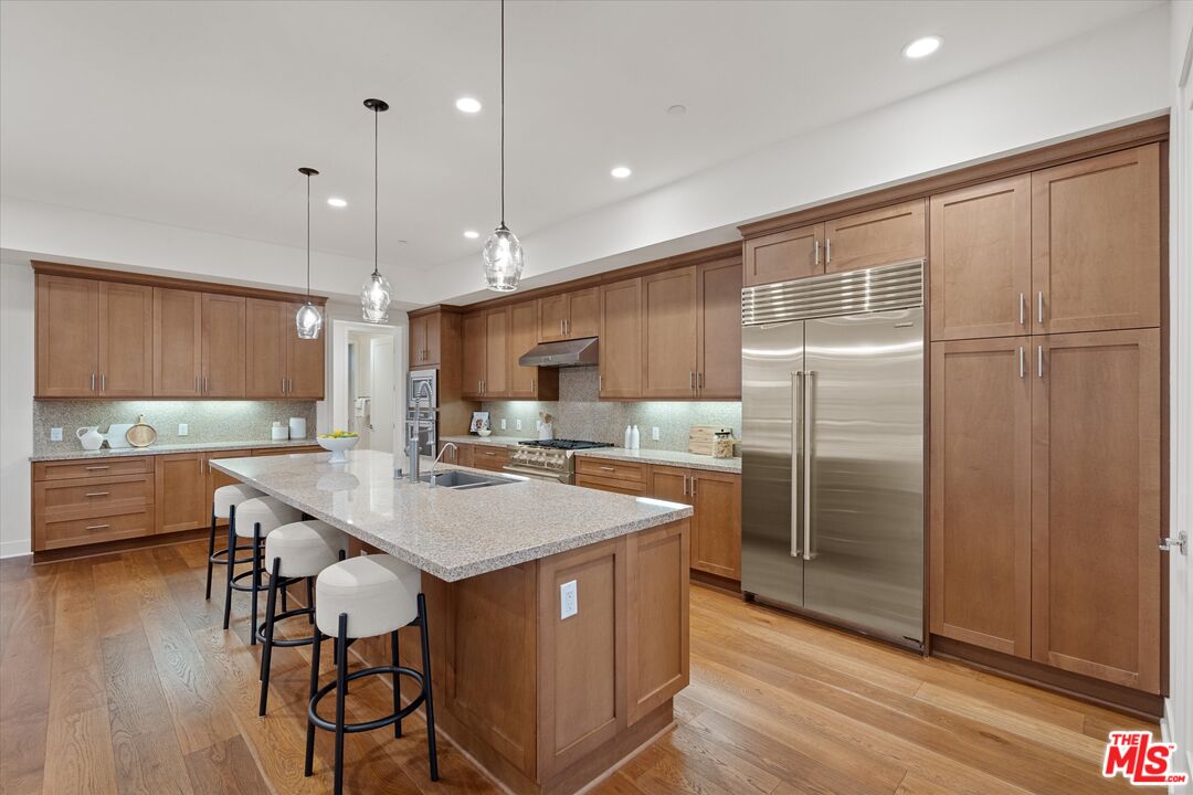 5850 Mcconnell Ave Unit: 1