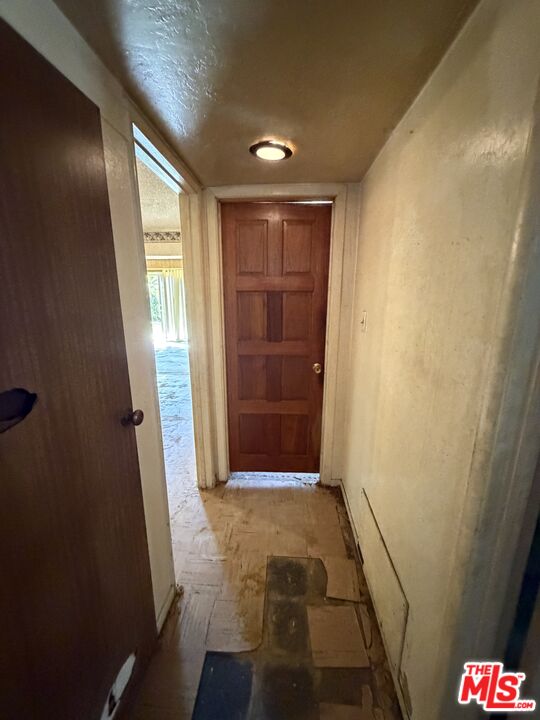 8811 Delano Dr