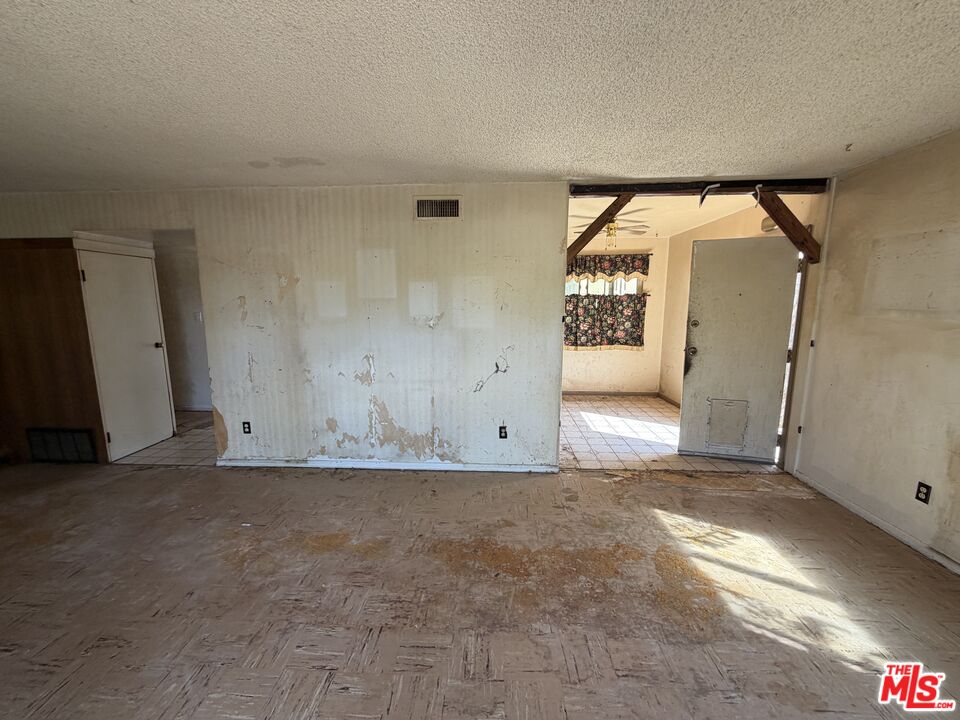 8811 Delano Dr