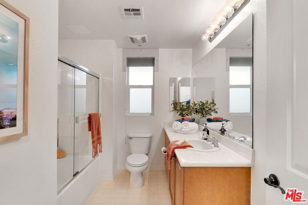 6020 Seabluff Dr Unit: 438