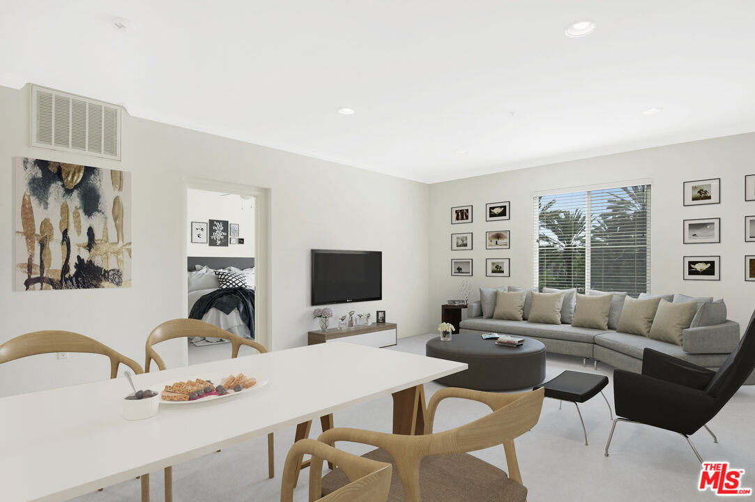 6020 Seabluff Dr Unit: 303