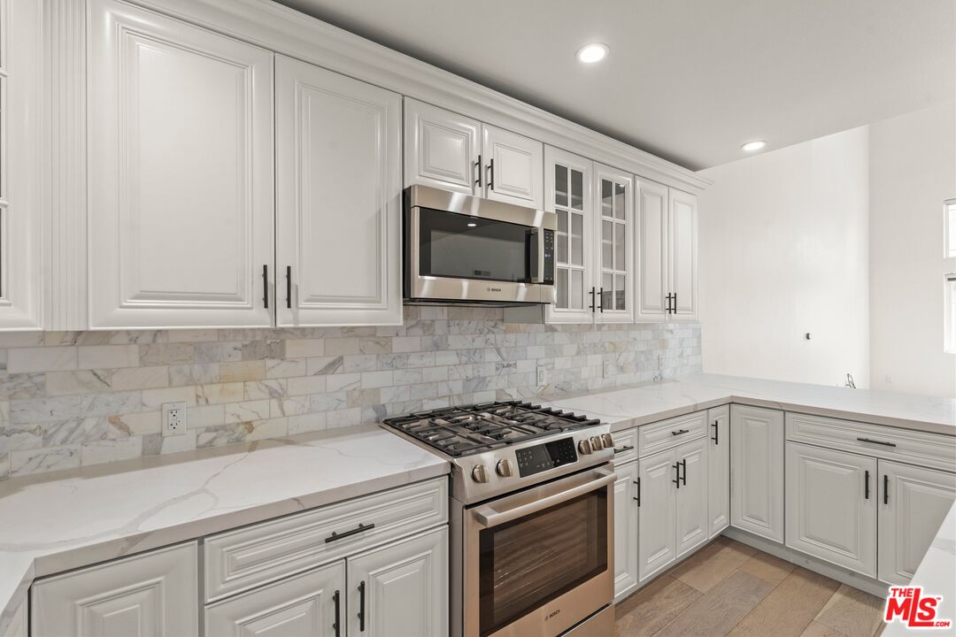5019 Maplewood Ave Unit: 101