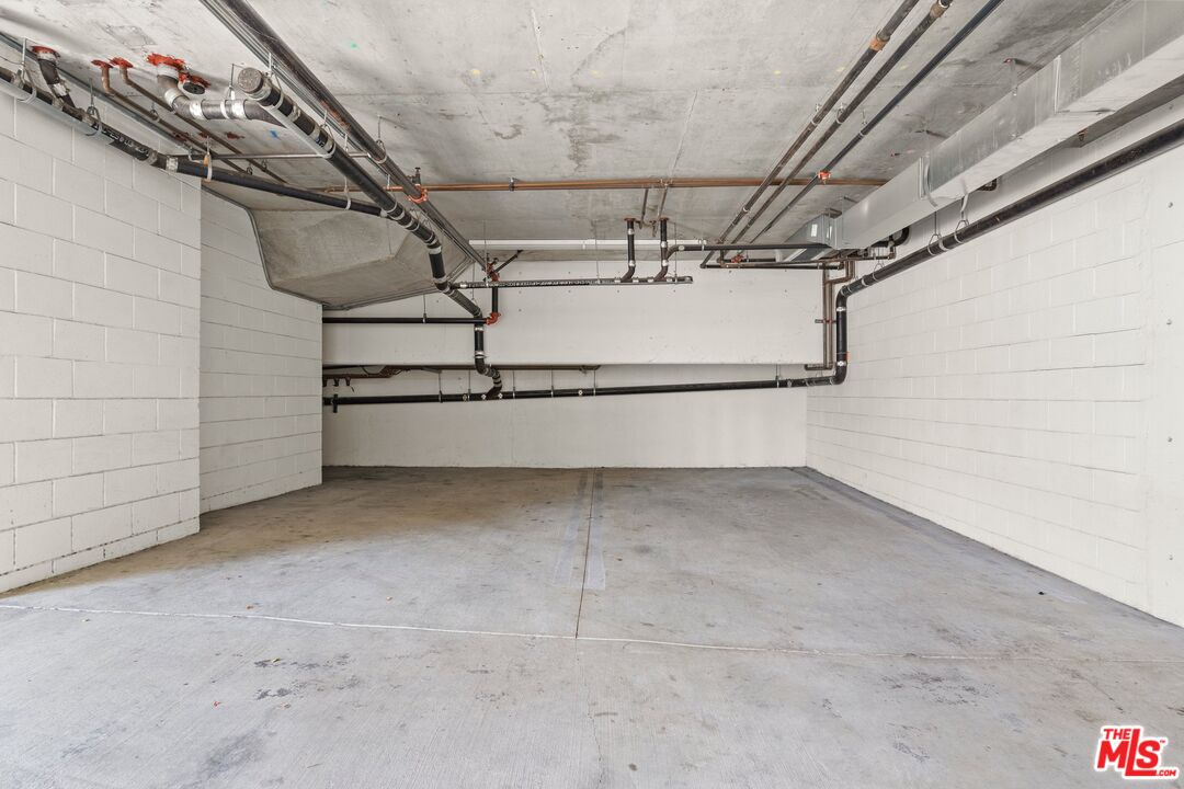 5019 Maplewood Ave Unit: 101