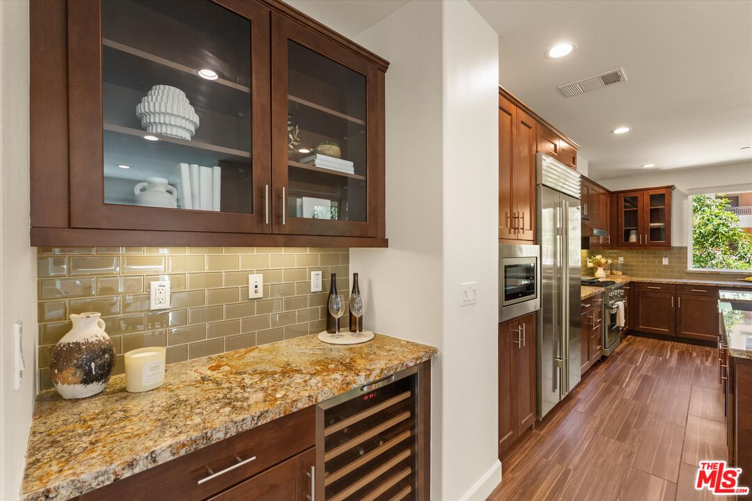 12883 Runway Rd Unit: 1