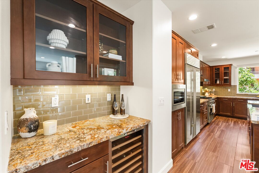 12883 Runway Rd Unit: 1