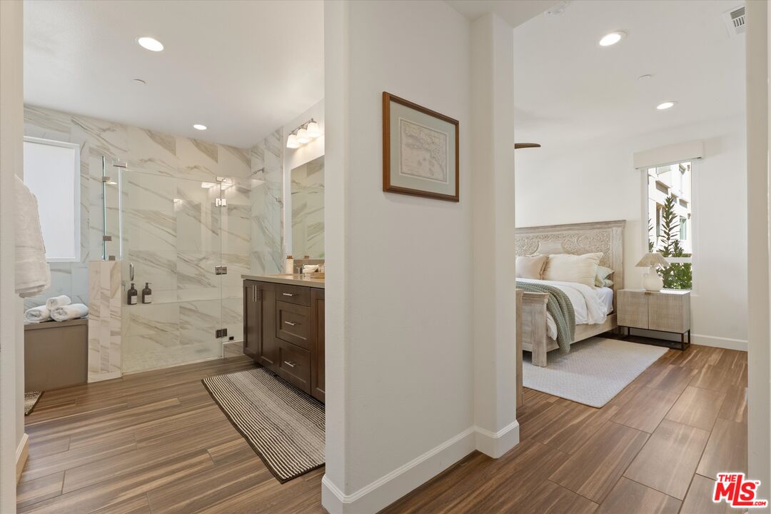 12883 Runway Rd Unit: 1