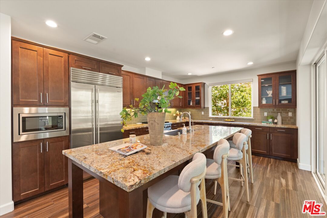 12883 Runway Rd Unit: 1