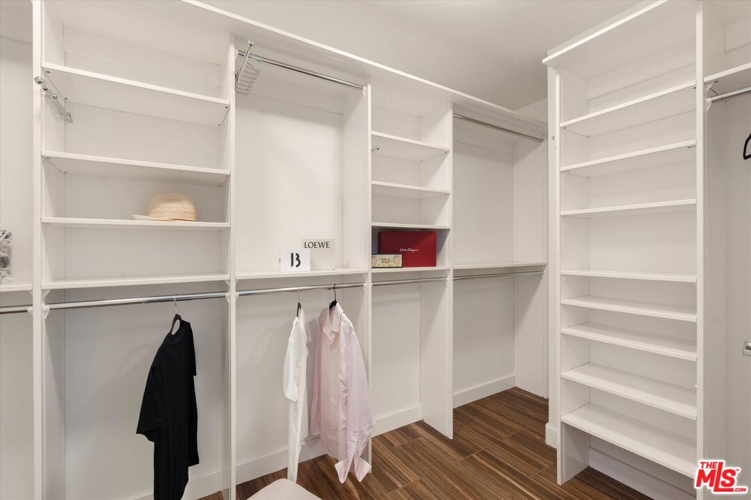 12883 Runway Rd Unit: 1