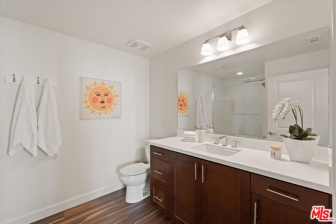 12883 Runway Rd Unit: 1