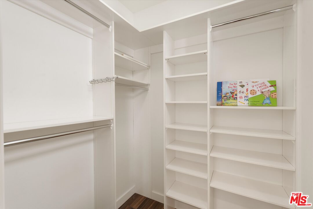 12883 Runway Rd Unit: 1