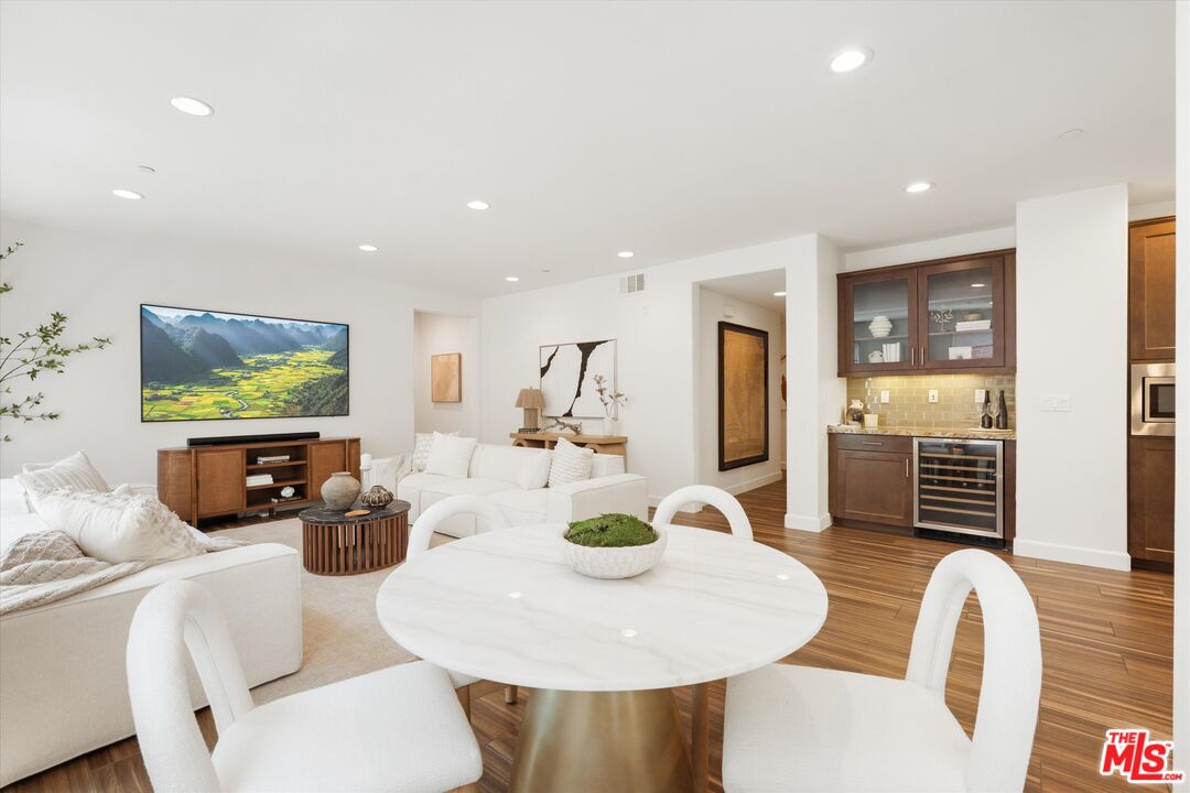 12883 Runway Rd Unit: 1