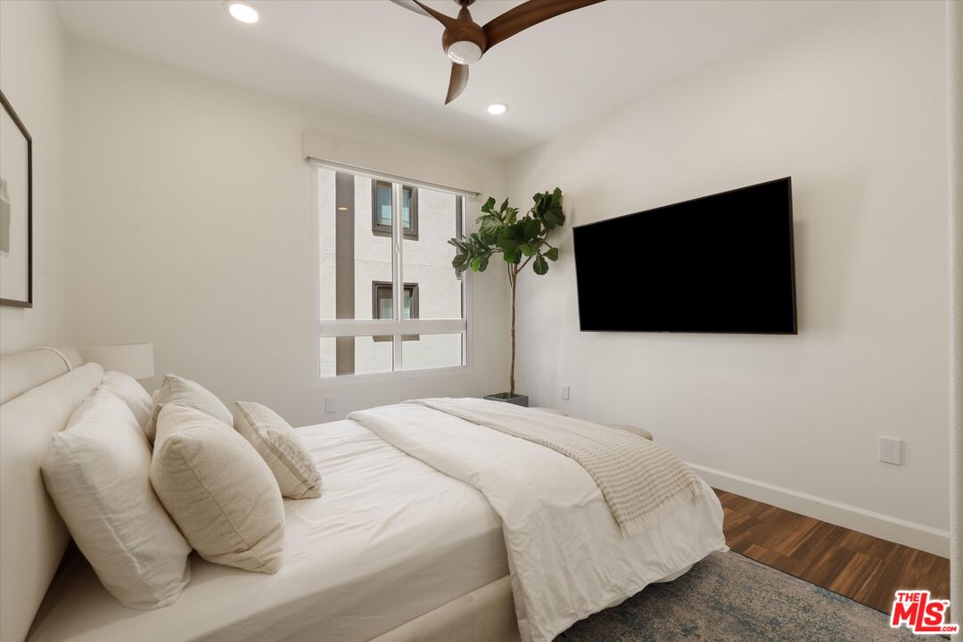 12883 Runway Rd Unit: 1