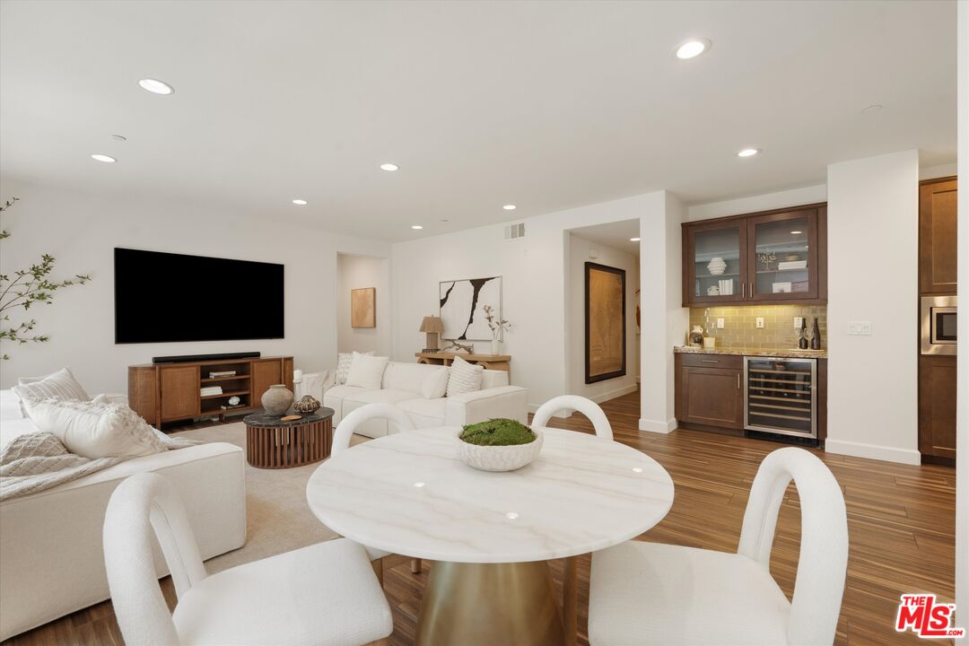 12883 Runway Rd Unit: 1