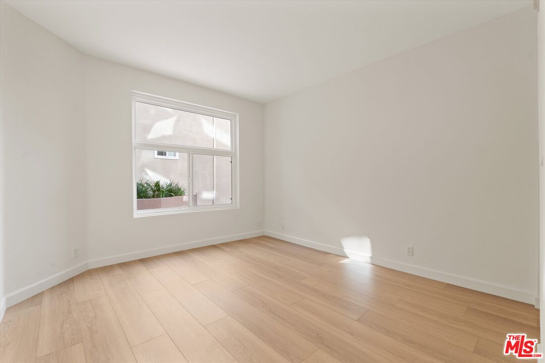 620 S Gramercy Pl Unit: 122