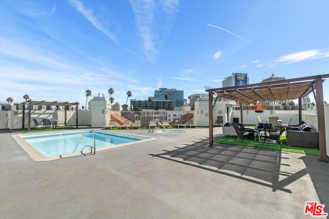 620 S Gramercy Pl Unit: 122