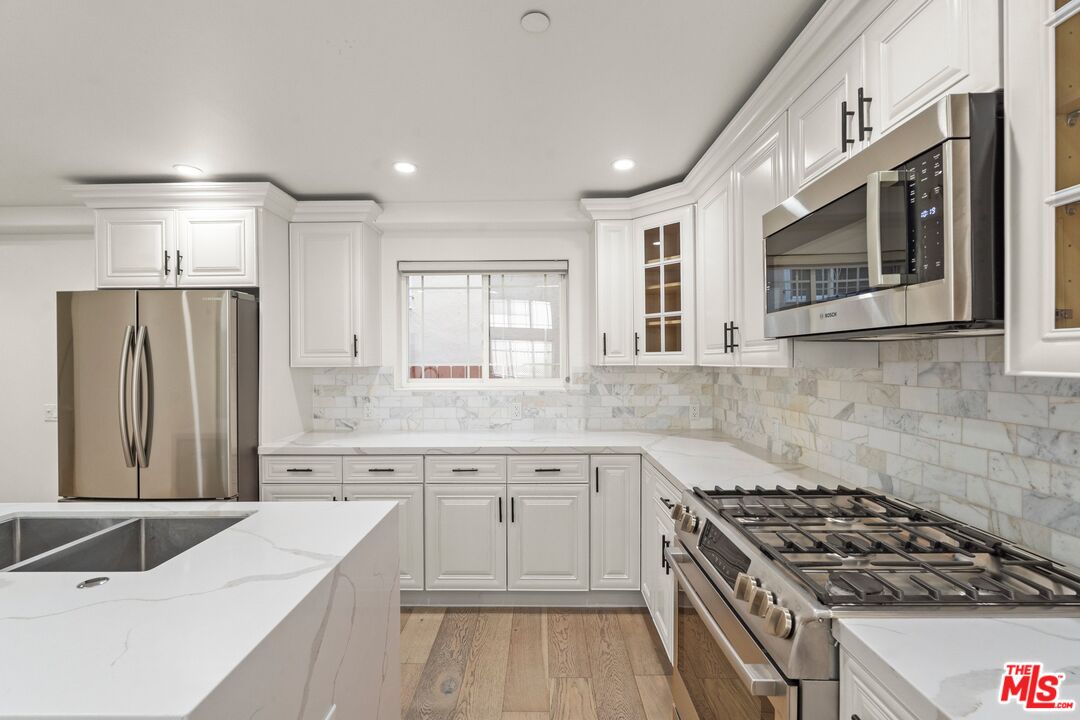 5019 Maplewood Ave Unit: 101