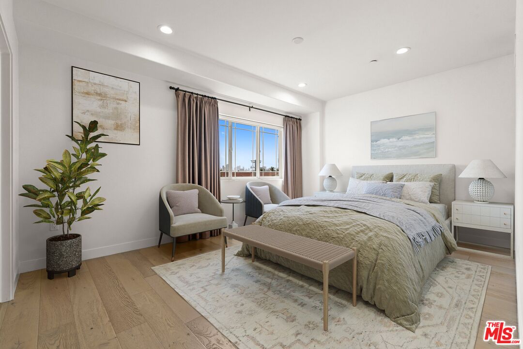 5019 Maplewood Ave Unit: 101