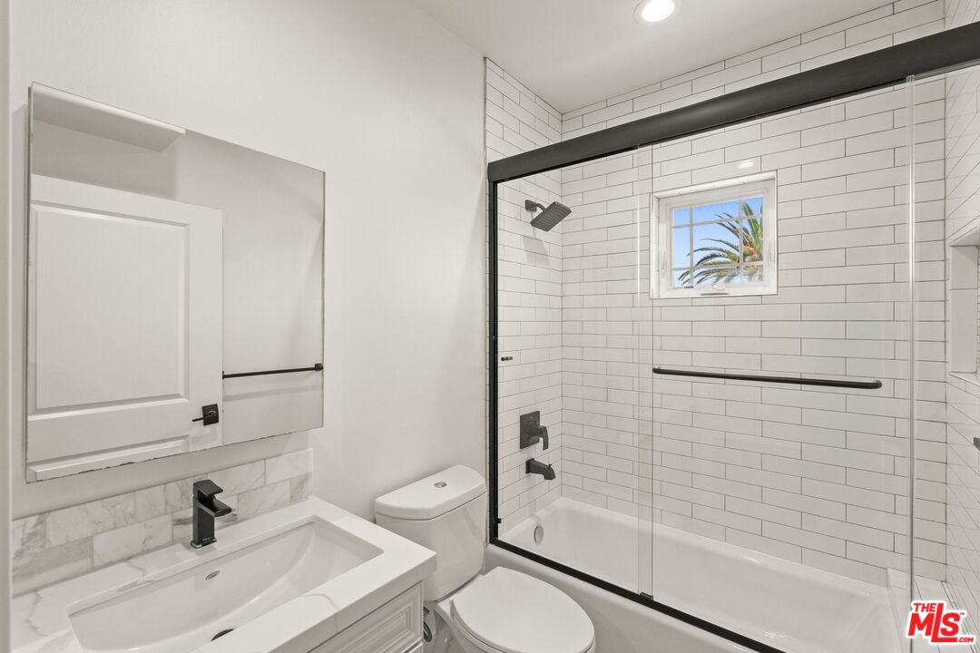5019 Maplewood Ave Unit: 101