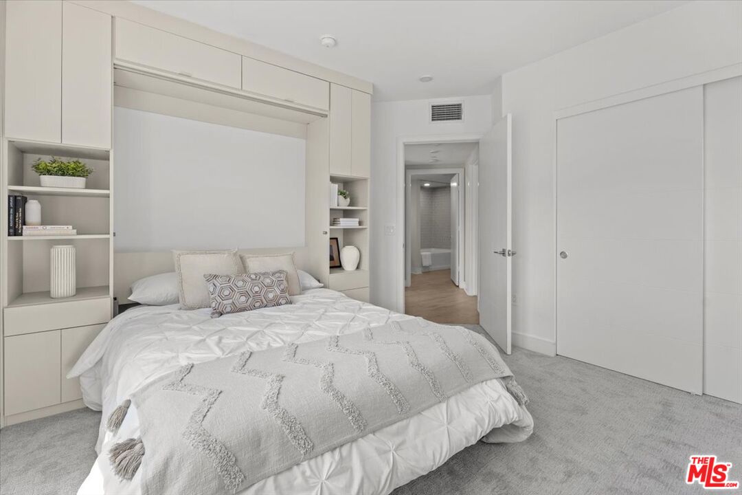 6030 Seabluff Dr Unit: 412