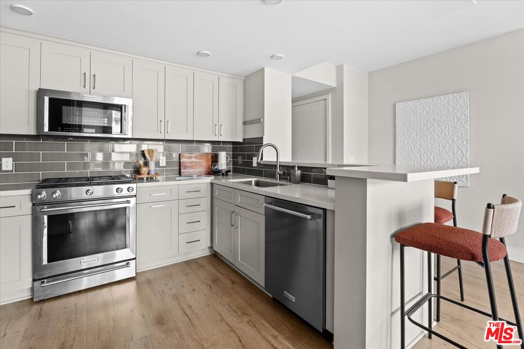 6030 Seabluff Dr Unit: 412