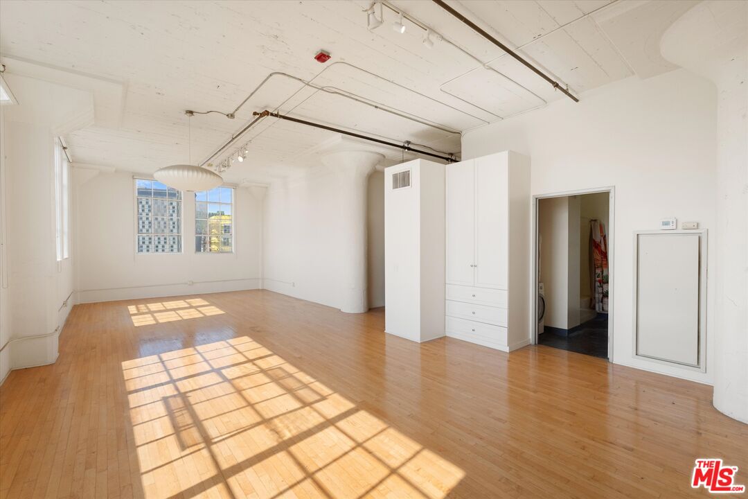 420 S San Pedro St Unit: 519