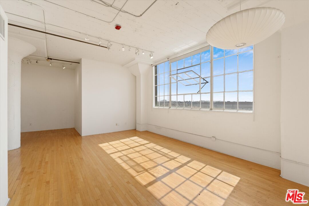 420 S San Pedro St Unit: 519