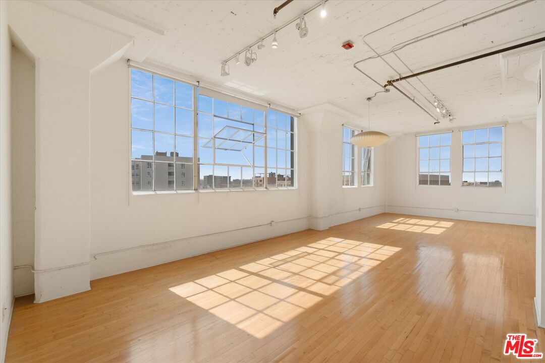420 S San Pedro St Unit: 519