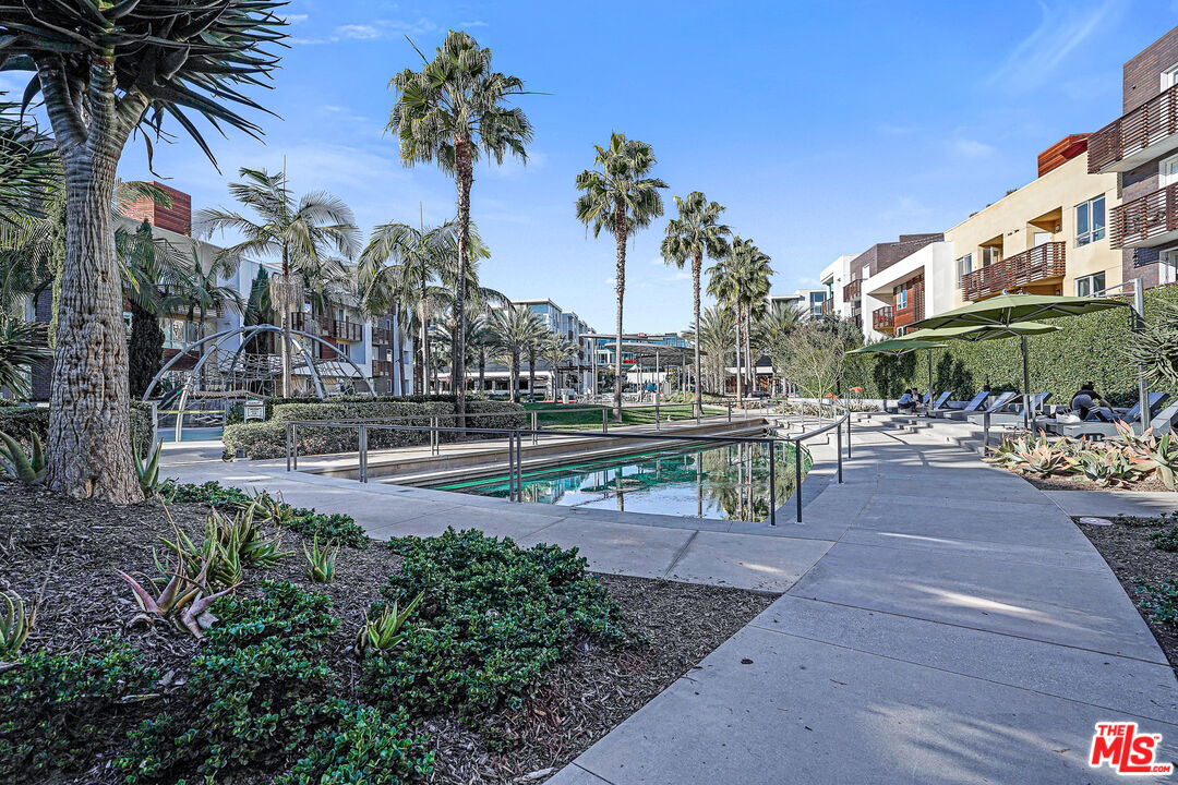 5827 Meadowlark PL Unit: 3