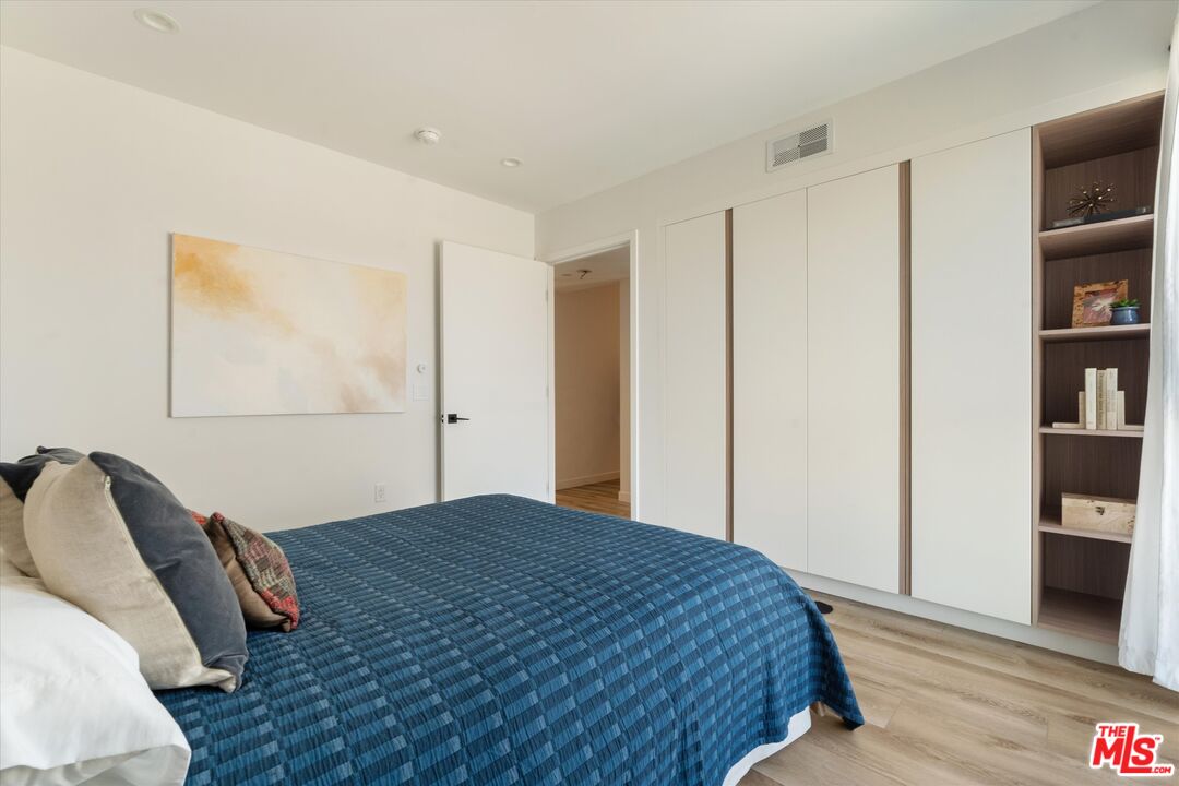 3961 Tilden Ave Unit: 3