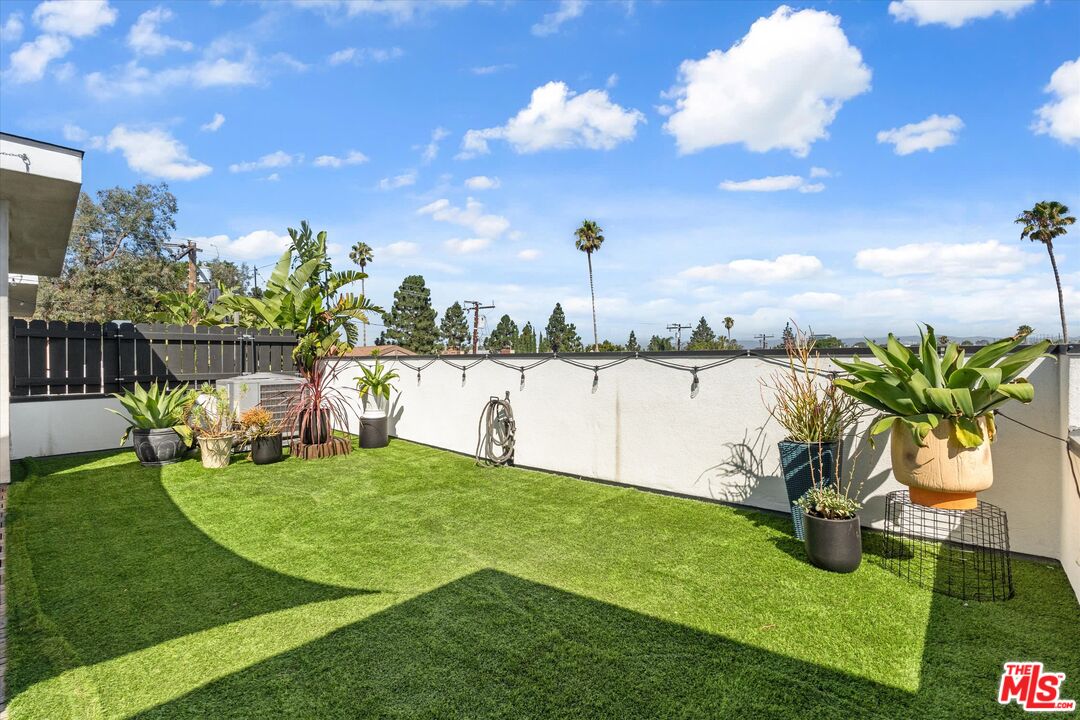 3961 Tilden Ave Unit: 3