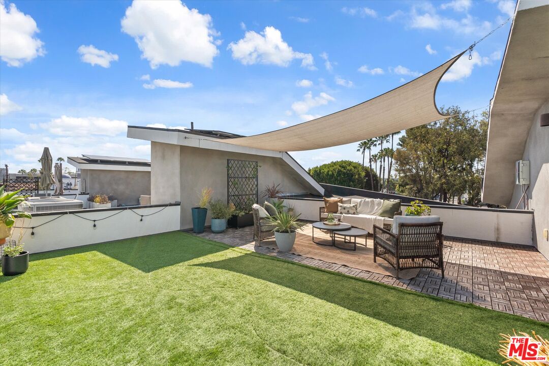 3961 Tilden Ave Unit: 3