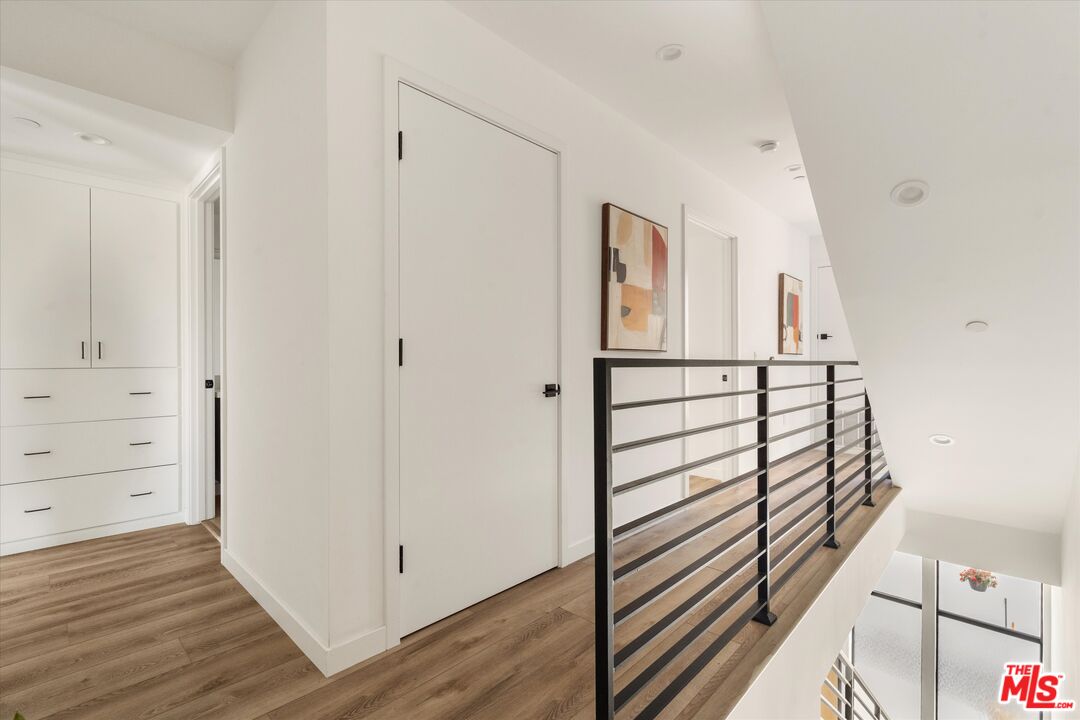 3961 Tilden Ave Unit: 3