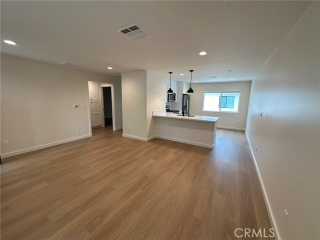 901 N Orchard DR Unit: 201