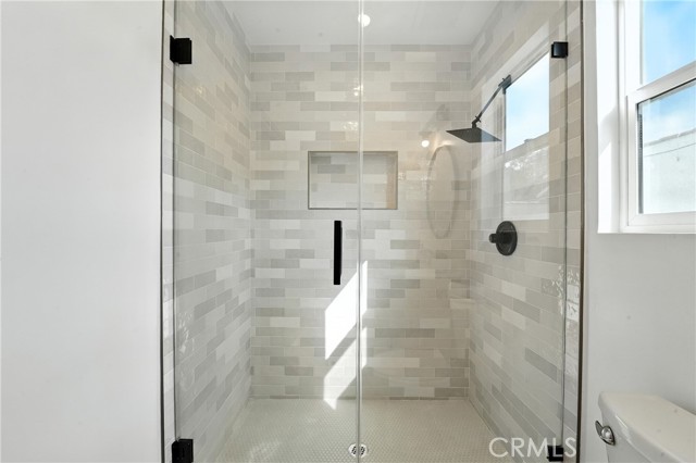 3031 Vineyard AVE Unit: 2