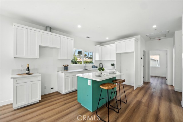 3031 Vineyard AVE Unit: 2