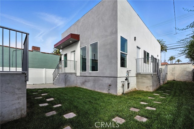 3031 Vineyard AVE Unit: 2