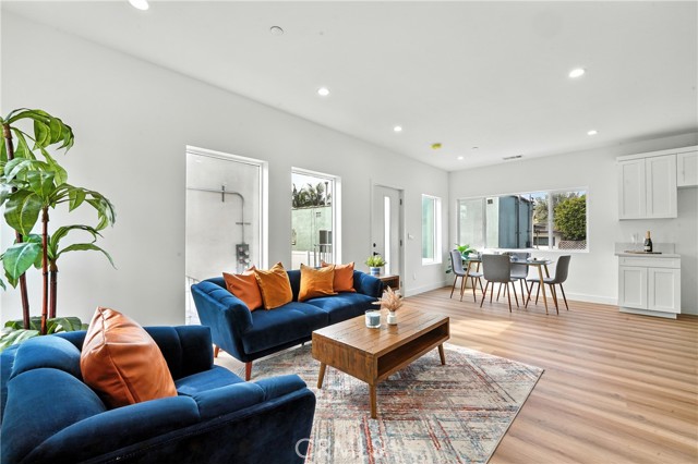 3031 Vineyard AVE Unit: 2