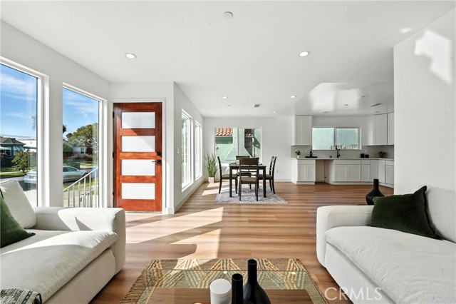 3031 Vineyard AVE Unit: 2